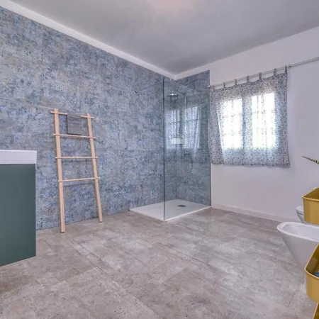 Nopasanada Tu Casa En Lanzarote ゲストハウス 3*