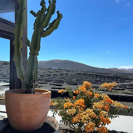 Nopasanada Tu Casa En Lanzarote בית הארחה El Cuchillo
