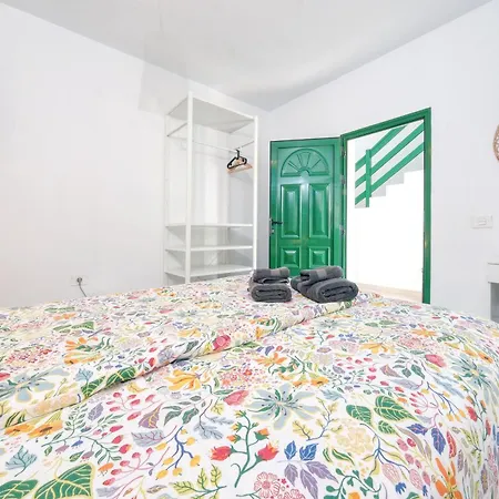 בית הארחה Nopasanada Tu Casa En Lanzarote